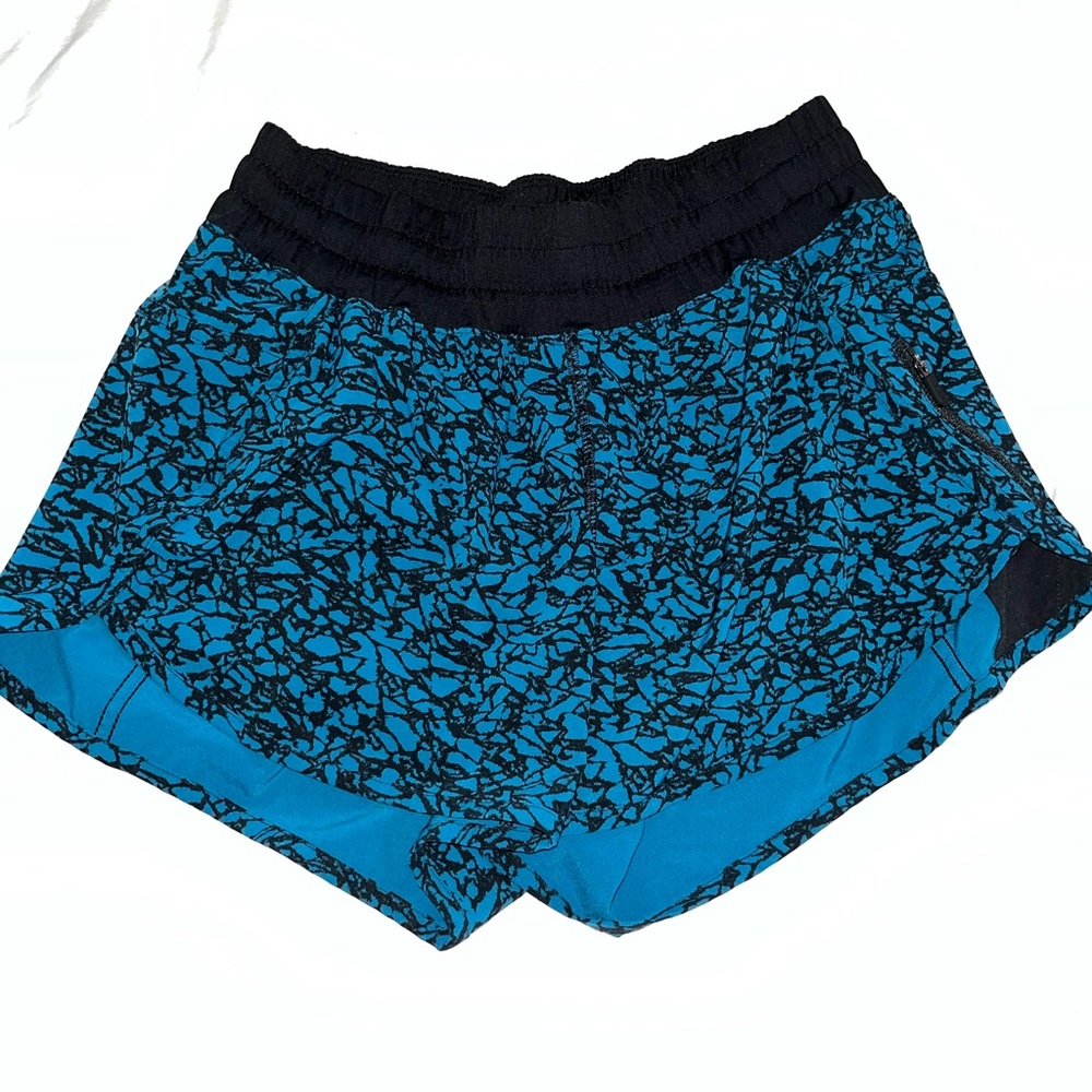 Blue size 8 lululemon woman’s shorts